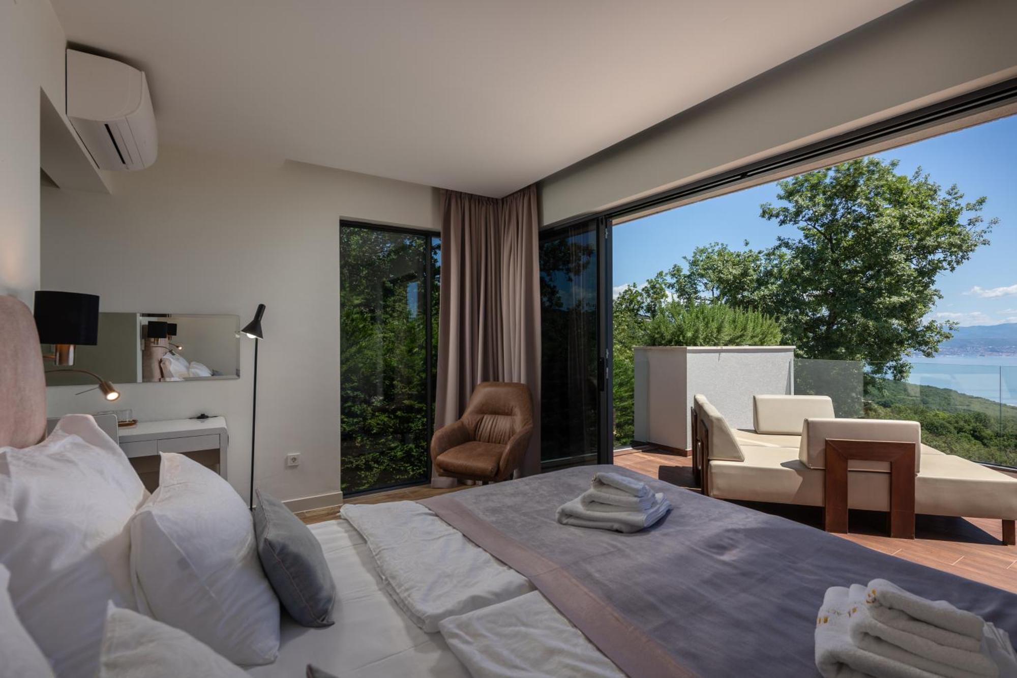 Villa Altavista - Seaview & Relax With Heated Pool & Minigolf Opatija Dış mekan fotoğraf
