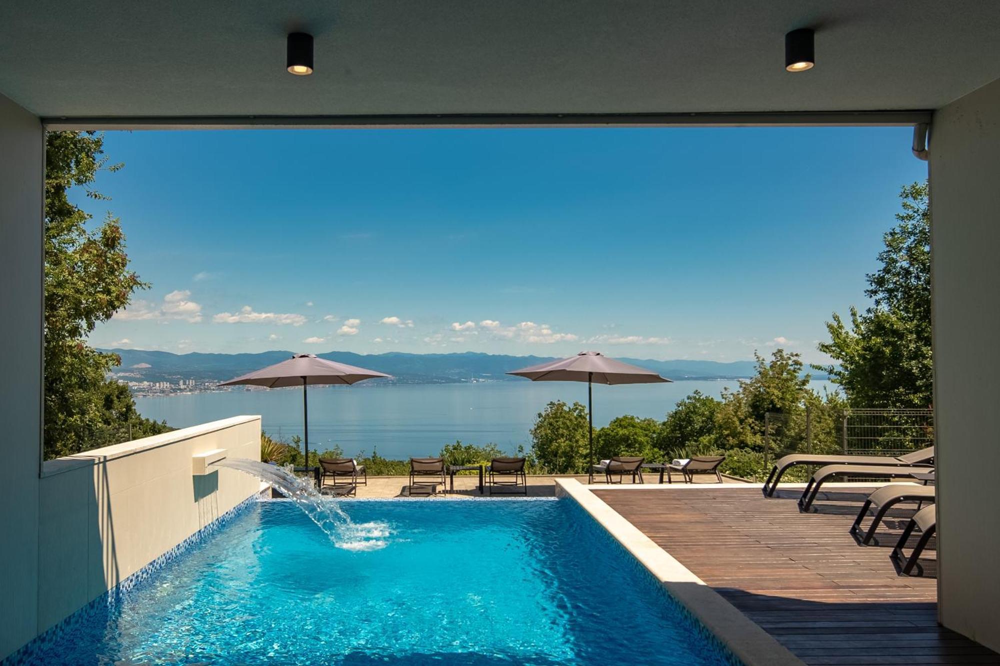 Villa Altavista - Seaview & Relax With Heated Pool & Minigolf Opatija Dış mekan fotoğraf