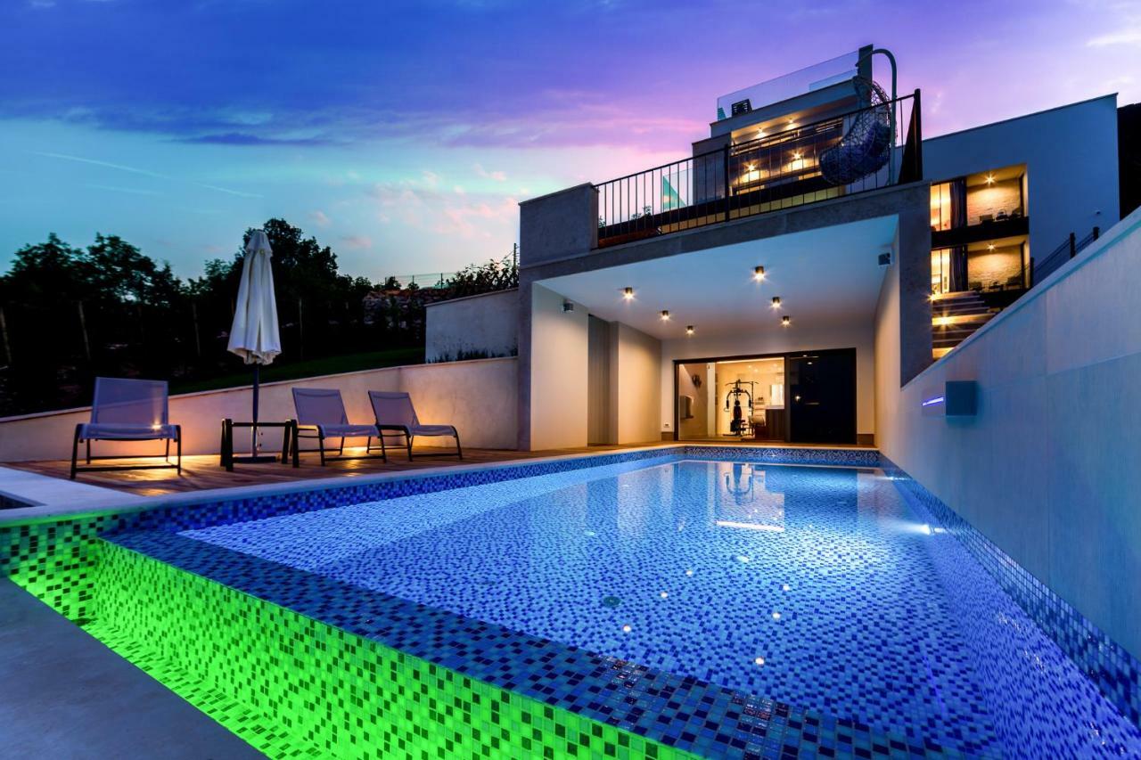 Villa Altavista - Seaview & Relax With Heated Pool & Minigolf Opatija Dış mekan fotoğraf